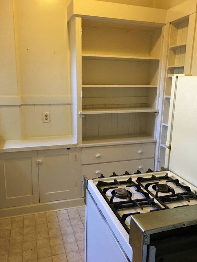 2642 Derby St Berkeley, CA 94705 photo 4