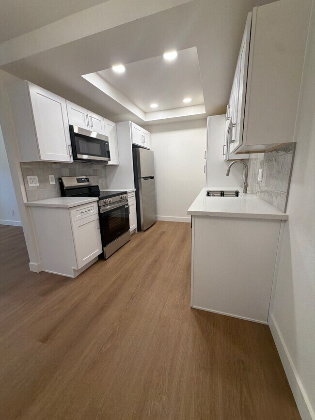 10206 Black Mountain Rd San Diego, CA 92126 photo 3