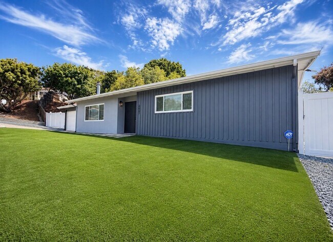 3667 Agua Dulce Blvd photo 2