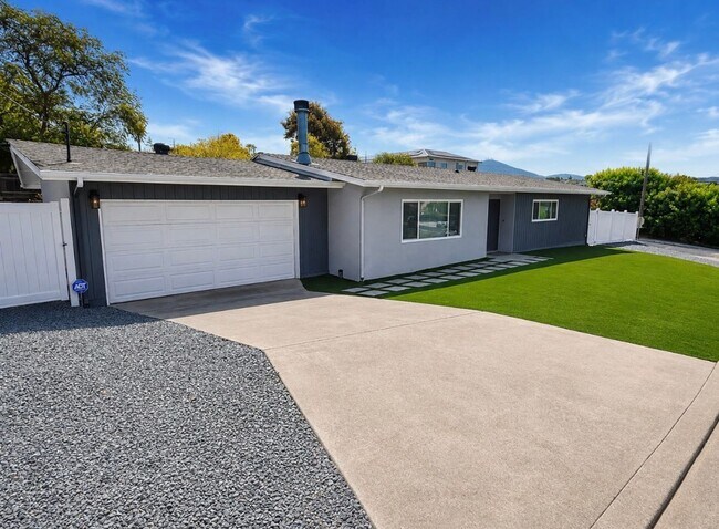 3667 Agua Dulce Blvd
