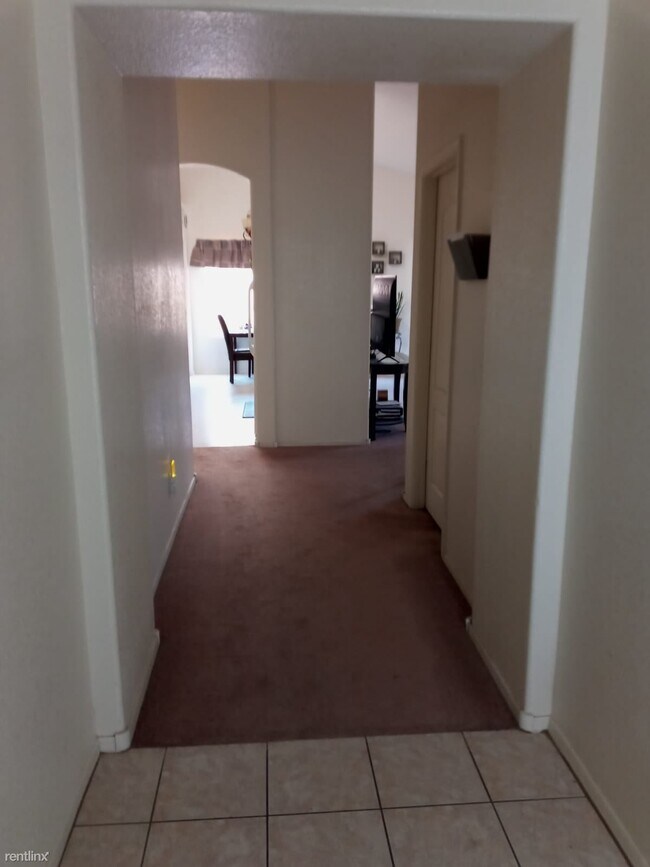 7646 E Covina St Mesa, AZ 85207 photo 3