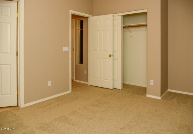 1428 E Hopkins Rd photo 5