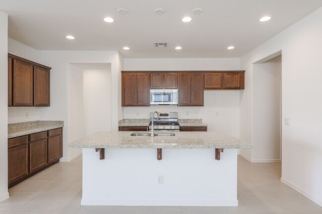 5414 W Rainwater Dr Phoenix, AZ 85339 photo 4