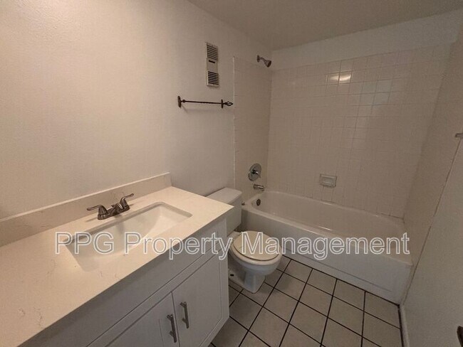 1730 W Emelita Ave Mesa, AZ 85202 photo 2