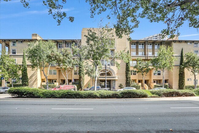 301 W G St San Diego, CA 92101 photo 2