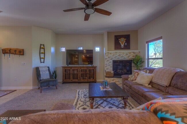 21320 N 56th St Phoenix, AZ 85054 photo 3