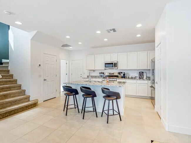 4214 S 58th Ln Phoenix, AZ 85043 photo 5