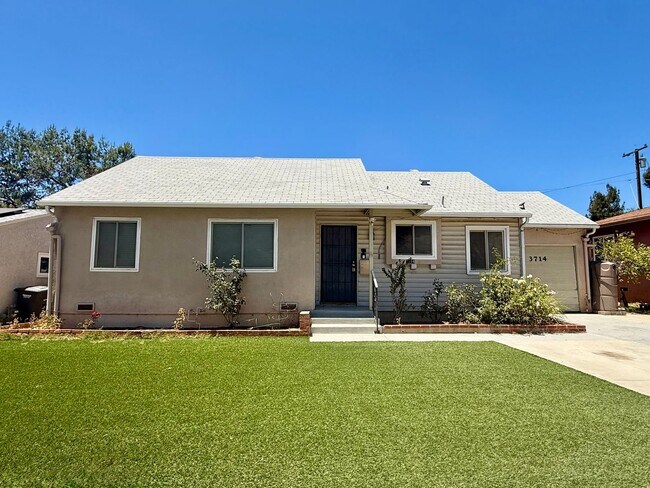 3714 Fairway Dr La Mesa, CA 91941