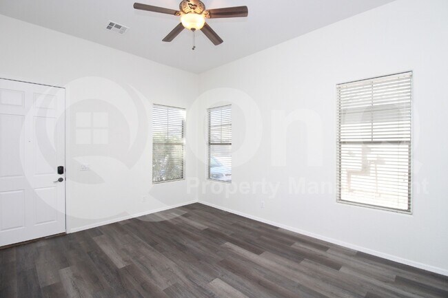 21066 E Munoz St Queen Creek, AZ 85142 photo 4