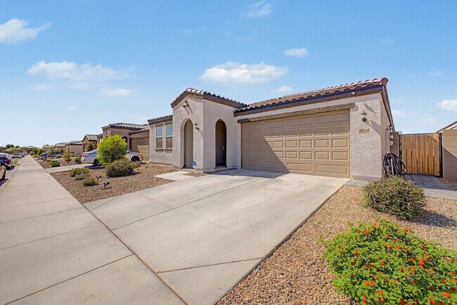 2548 W Grenadine Rd Phoenix, AZ 85041 photo 5