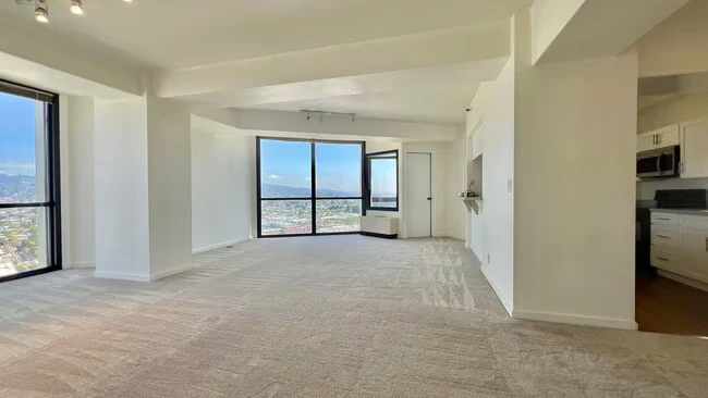 6363 Christie Ave Emeryville, CA 94608 photo 4