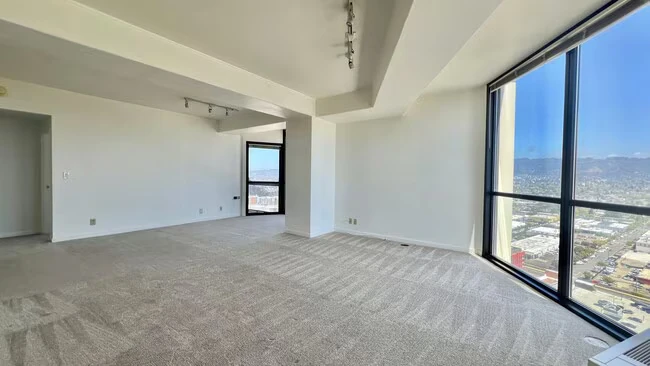 6363 Christie Ave Emeryville, CA 94608 photo 3