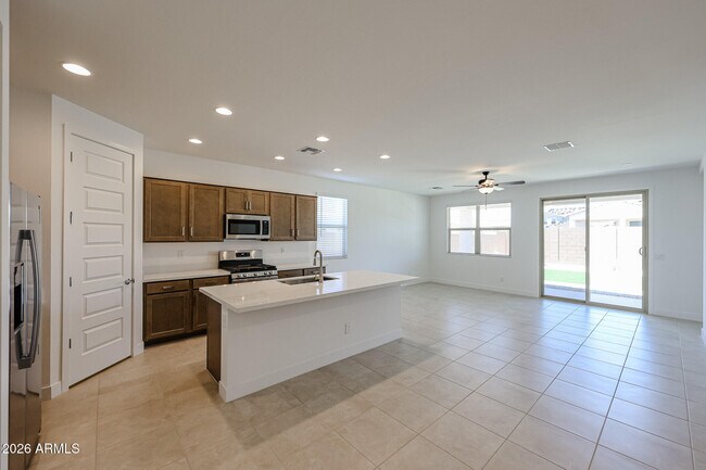 26096 N 170th Ave Surprise, AZ 85387 photo 3