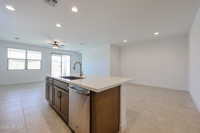 26096 N 170th Ave Surprise, AZ 85387 photo 5