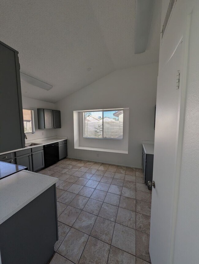7340 W Tuckey Ln Glendale, AZ 85303 photo 5