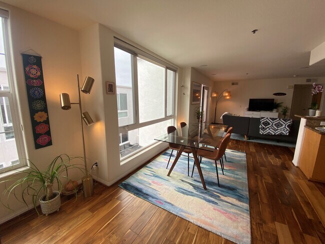 924 Hornblend St San Diego, CA 92109 photo 3
