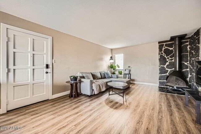 4950 N Miller Rd Scottsdale, AZ 85251 photo 2