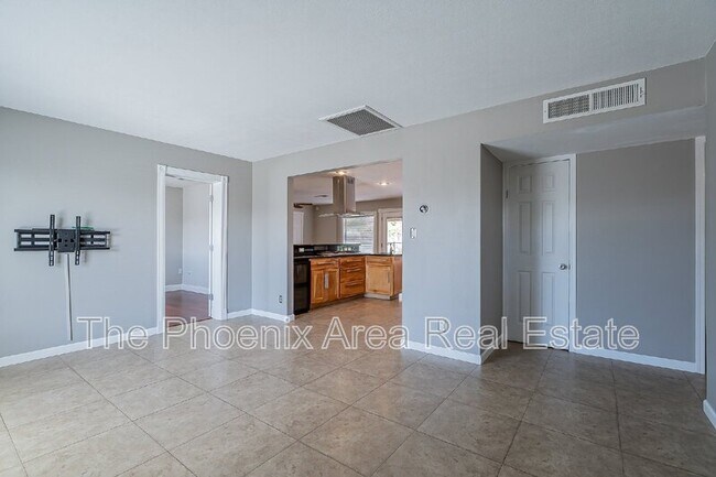8654 E Windsor Ave Scottsdale, AZ 85257 photo 3