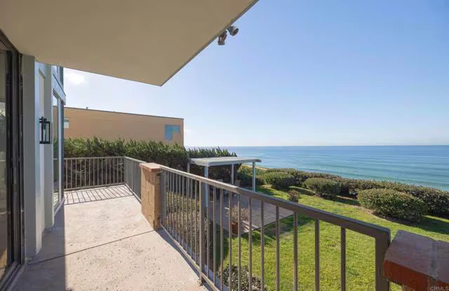 424 Stratford Ct Del Mar, CA 92014 photo 5