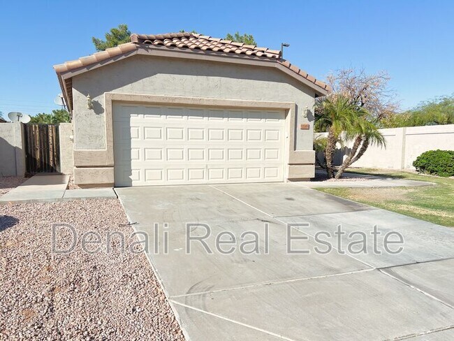1216 W Breckenridge Ave Gilbert, AZ 85233 photo 2