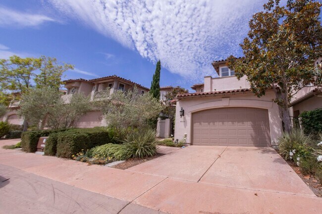 9756 Keeneland Row San Diego, CA 92037 photo 2