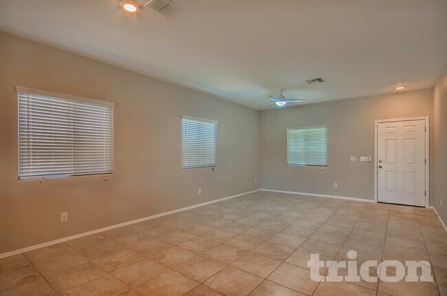 45656 W Sky Ln Maricopa, AZ 85139 photo 3