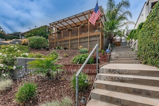 1854 Tustin St San Diego, CA 92106 photo 3