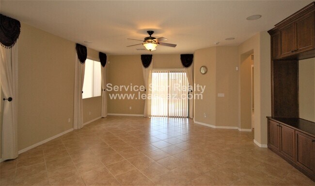 4223 W Samantha Way Phoenix, AZ 85339 photo 3