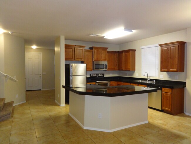 7600 W Spur Dr Peoria, AZ 85383 photo 4