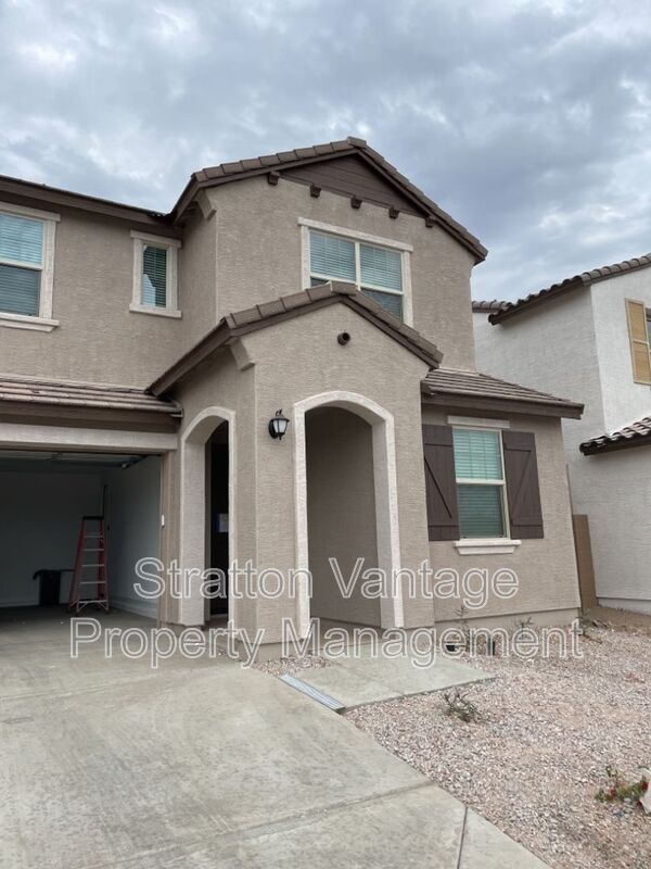 5626 S 26th Ln Phoenix, AZ 85041 photo 2