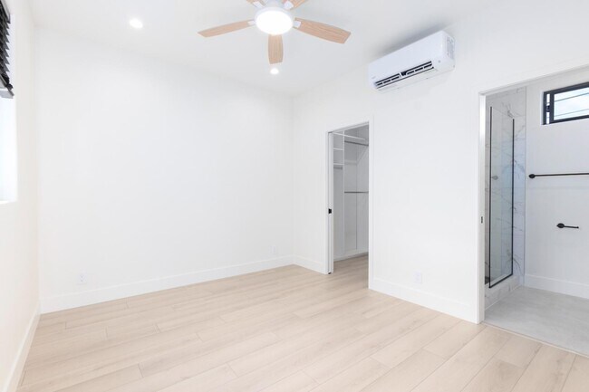 1879 Frankfort St San Diego, CA 92110 photo 5