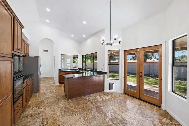 4319 E Lupine Ave Phoenix, AZ 85028 photo 4