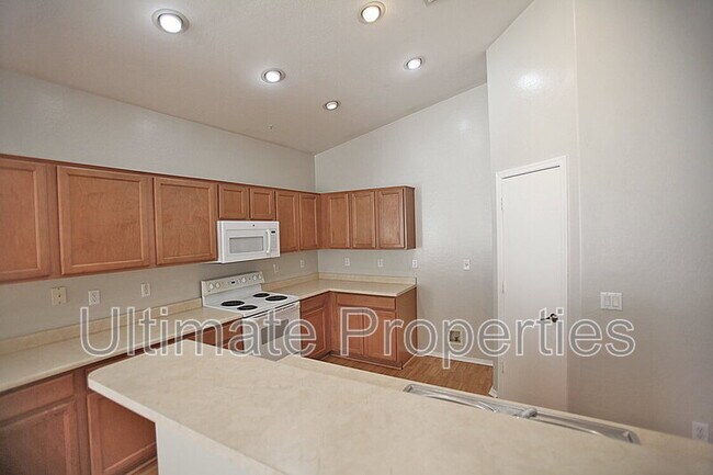 7550 W Gardenia Ave Glendale, AZ 85303 photo 5