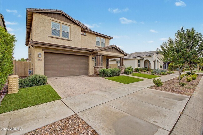 Eastmark. 4 Bed, 2.5 Bath, Office, Loft, Amazing Back Yard With Pool/spa And Turf photo 3