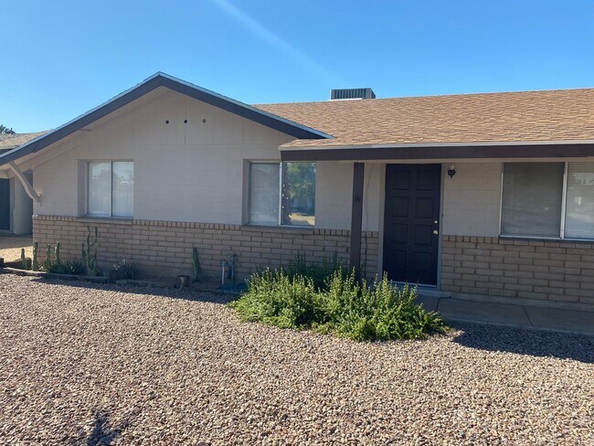3326 S Country Club Way Tempe, AZ 85282 photo 2