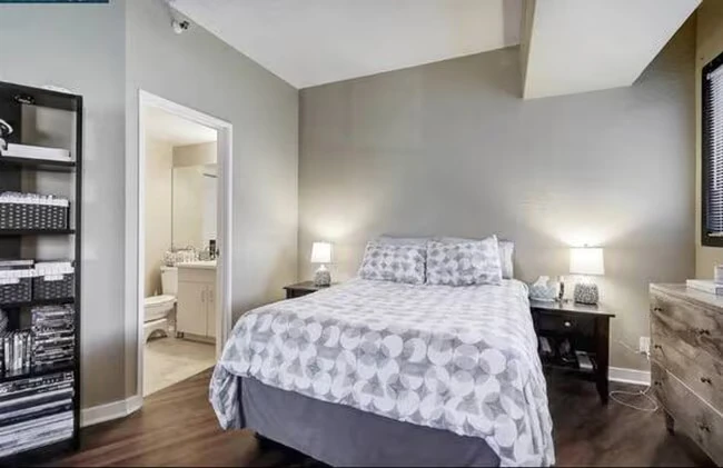 6363 Christie Ave Emeryville, CA 94608 photo 5