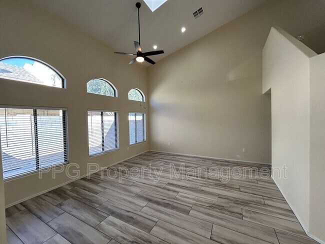 7490 W Denaro Dr Glendale, AZ 85308 photo 5