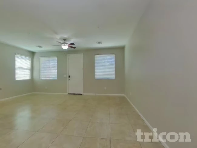 12532 W Hummingbird Terrace Peoria, AZ 85383 photo 2