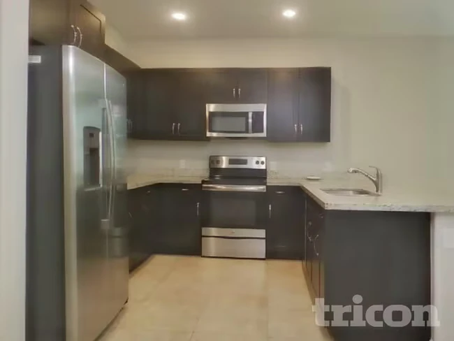 12532 W Hummingbird Terrace Peoria, AZ 85383 photo 5