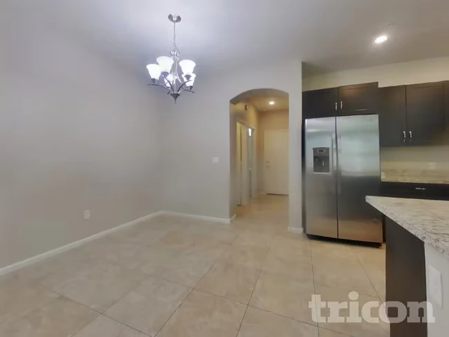 12532 W Hummingbird Terrace Peoria, AZ 85383 photo 4