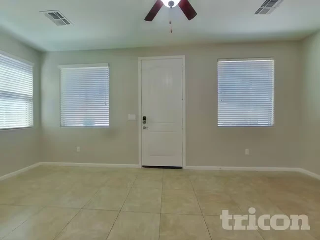 12532 W Hummingbird Terrace Peoria, AZ 85383 photo 3