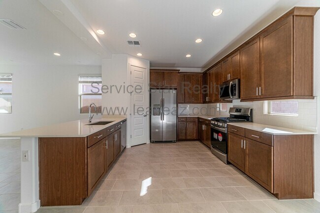 4344 N 91st Gln Phoenix, AZ 85037 photo 5