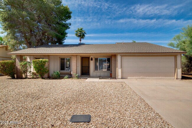 9353 E Altadena Ave