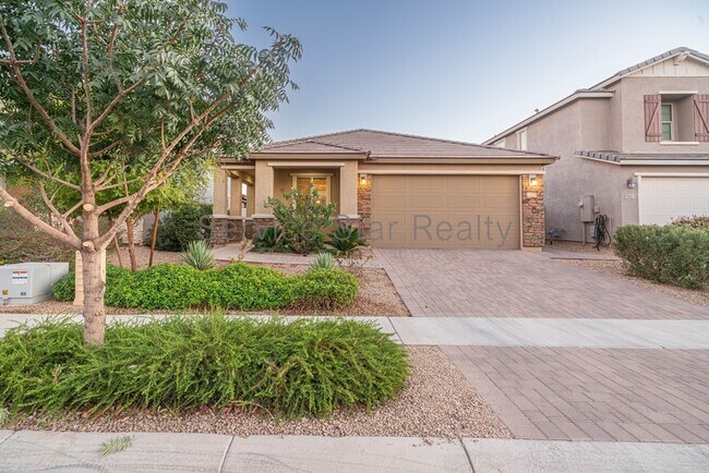 2427 E Saint Catherine Ave Phoenix, AZ 85042 photo 2