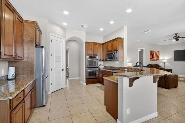 5317 E Lonesome Dove Trail San Tan Valley, AZ 85140 photo 2