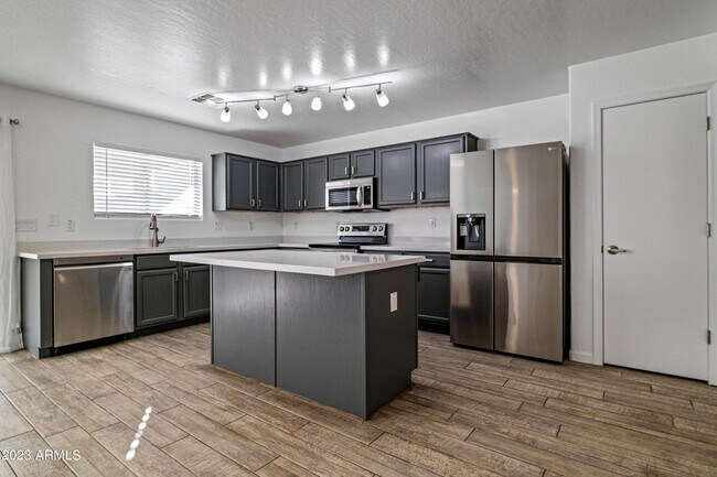 1657 E Anastasia St San Tan Valley, AZ 85140 photo 2