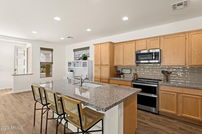 4330 Cutter Ln Wickenburg, AZ 85390 photo 2