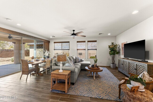 4330 Cutter Ln Wickenburg, AZ 85390 photo 3