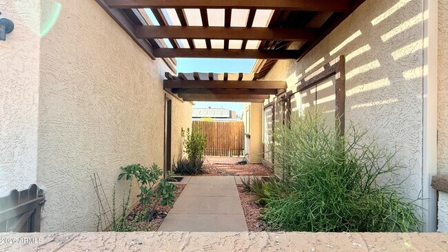 4148 W Villa Maria Dr Glendale, AZ 85308 photo 2
