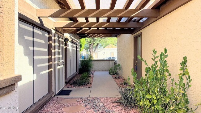 4148 W Villa Maria Dr Glendale, AZ 85308 photo 3